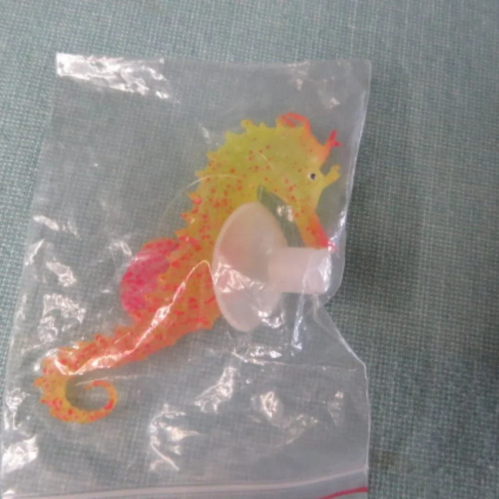 3 Fake Seahorses